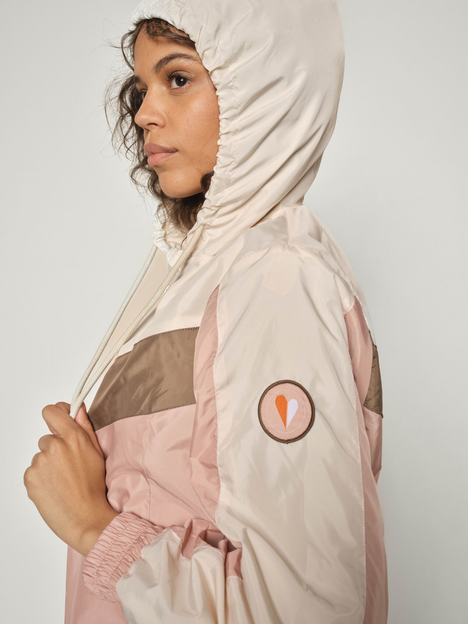 Modelshot / Misty Rose / Detail